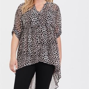 Torrid Lexie Leopard Chiffon Tunic size 2 EUC